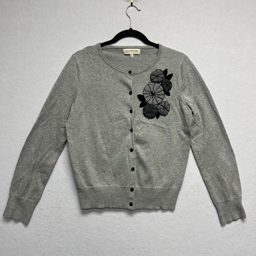 Elegant Gray Cardigan with Floral Embroidery Button-Down Sweater Long Sleeve